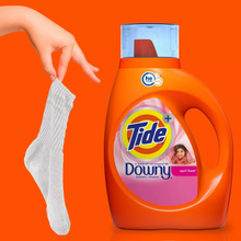 Cargar imagen en el visor de la galería, Detergente líquido TIDE con Downy, 92 onzas.