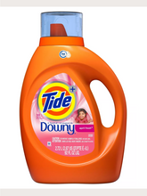 Cargar imagen en el visor de la galería, Detergente líquido TIDE con Downy, 92 onzas.