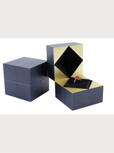 Cargar imagen en el visor de la galería, Cubo mágico, estuche para anillos.