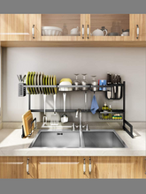 Cargar imagen en el visor de la galería, Escurridor de platos para colocar sobre el fregadero, ancho ajustable (para fregaderos de 32 - 40 pulgadas,) hecho de acero inoxidable, color negro