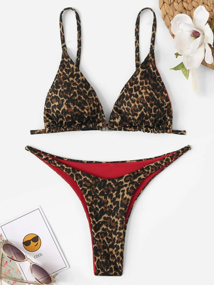 Bikini de leopardo con tanga