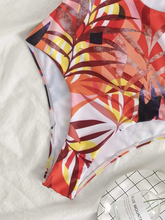 Cargar imagen en el visor de la galería, Bañador una pieza bandeau con abertura tropical

