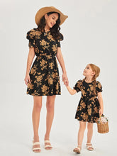 Cargar imagen en el visor de la galería, Vestido con Estampado Floral (Madre y Hija)
