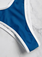 Cargar imagen en el visor de la galería, Bikini azul con ribetes de contraste blancos
